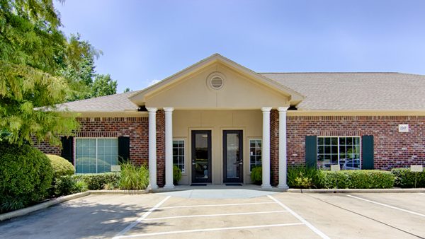 Office building for pediatric dentist Dr. Bradley Harris in Conroe, TX